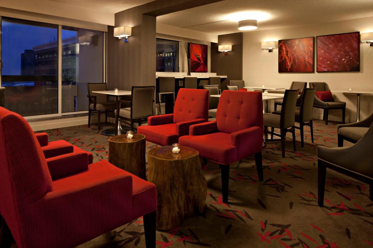 Photo - Delta Hotels by Marriott Winnipeg