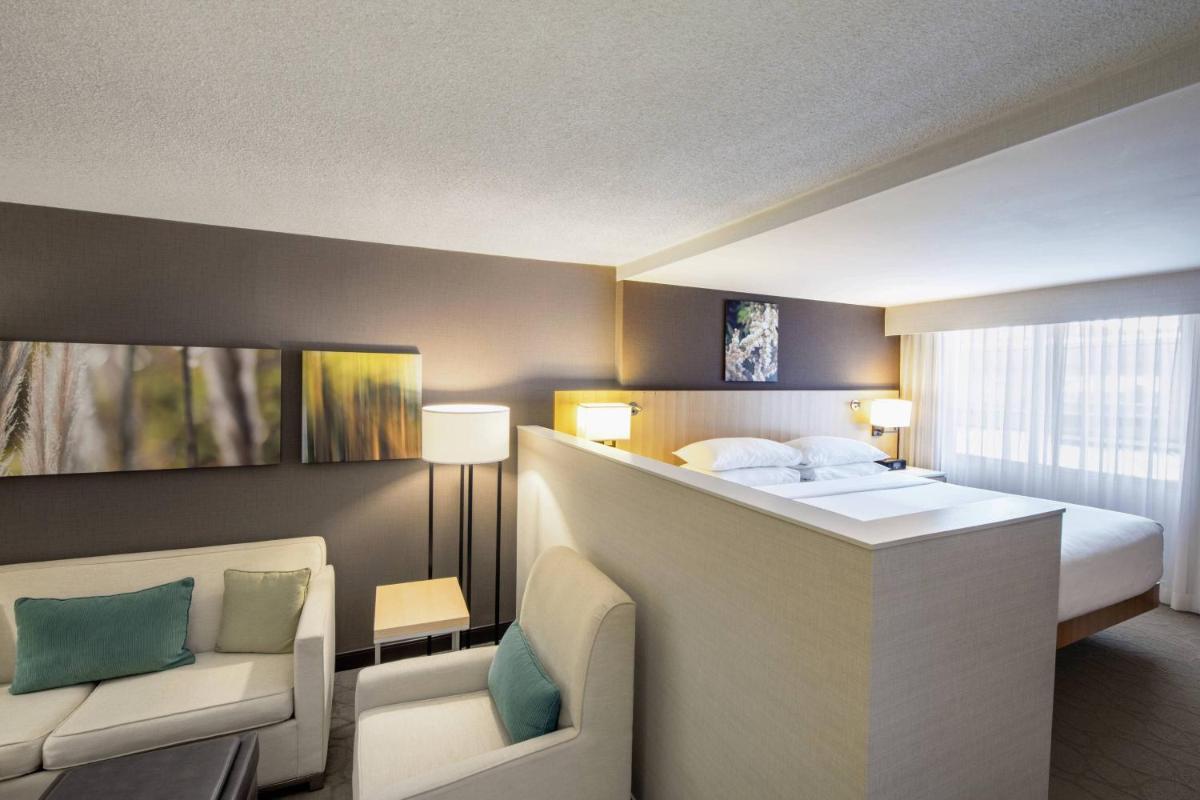 Photo - Delta Hotels by Marriott Winnipeg