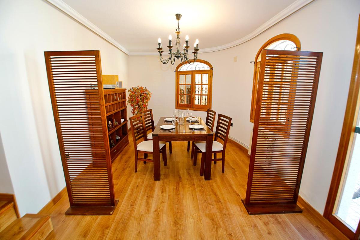 Photo - Luxurious Mansion