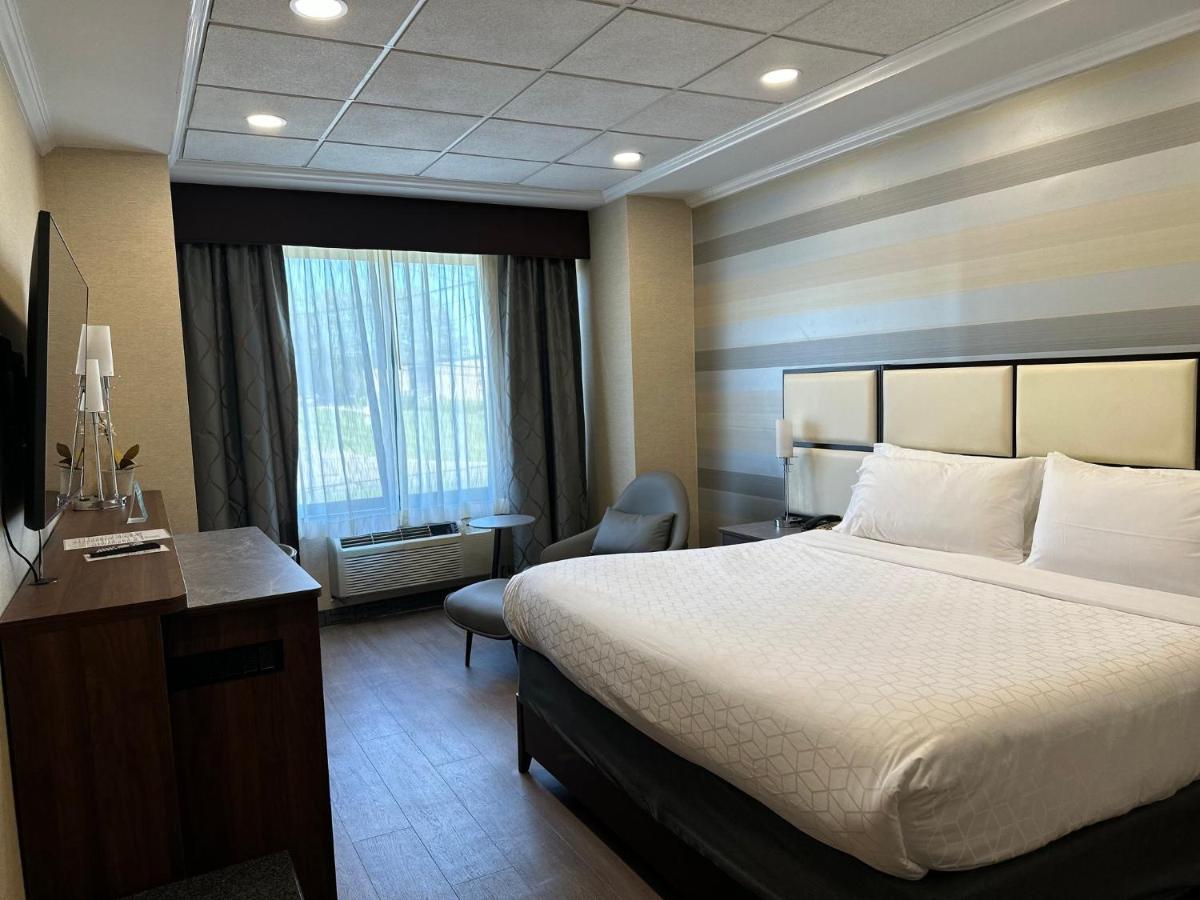 Photo - Holiday Inn Plainview-Long Island, an IHG Hotel