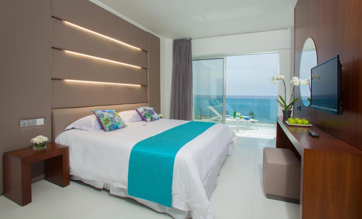 King Evelthon Beach Hotel & Resort photo 7