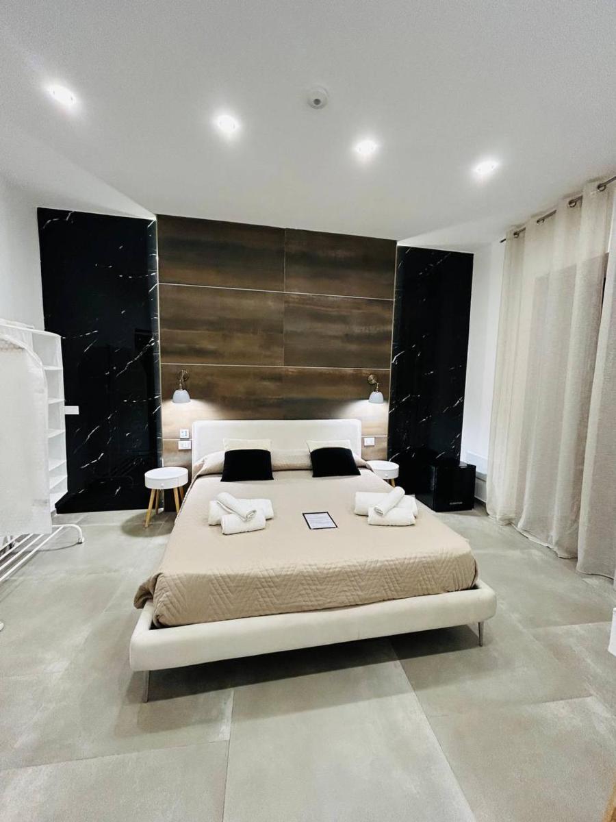 Foto - La Vucciria di Guttuso