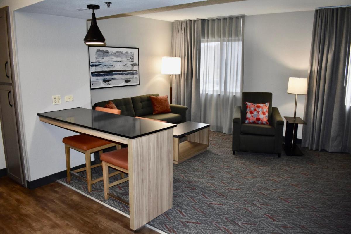 Photo - Candlewood Suites Indianapolis Downtown Medical District, an IHG Hotel