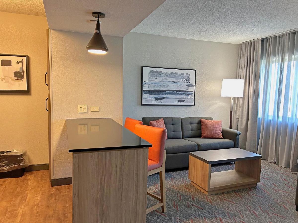 Photo - Candlewood Suites Indianapolis Downtown Medical District, an IHG Hotel