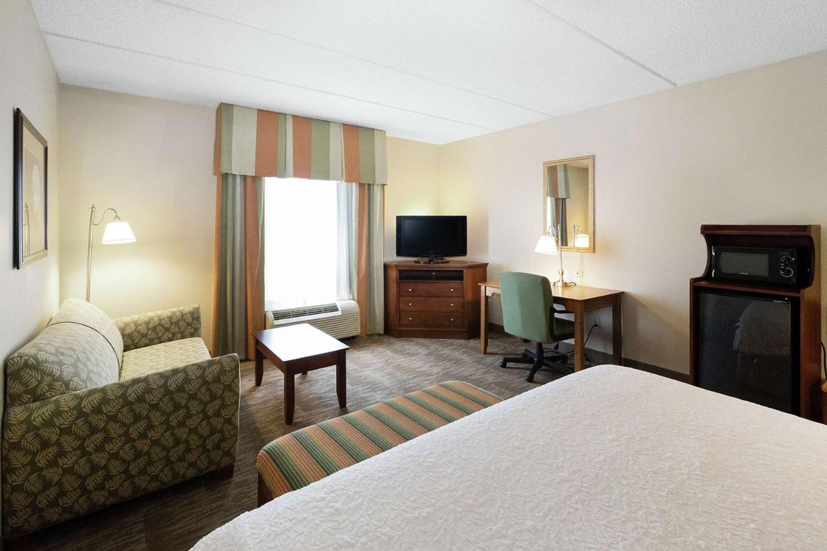 Photo - Hampton Inn & Suites Blairsville