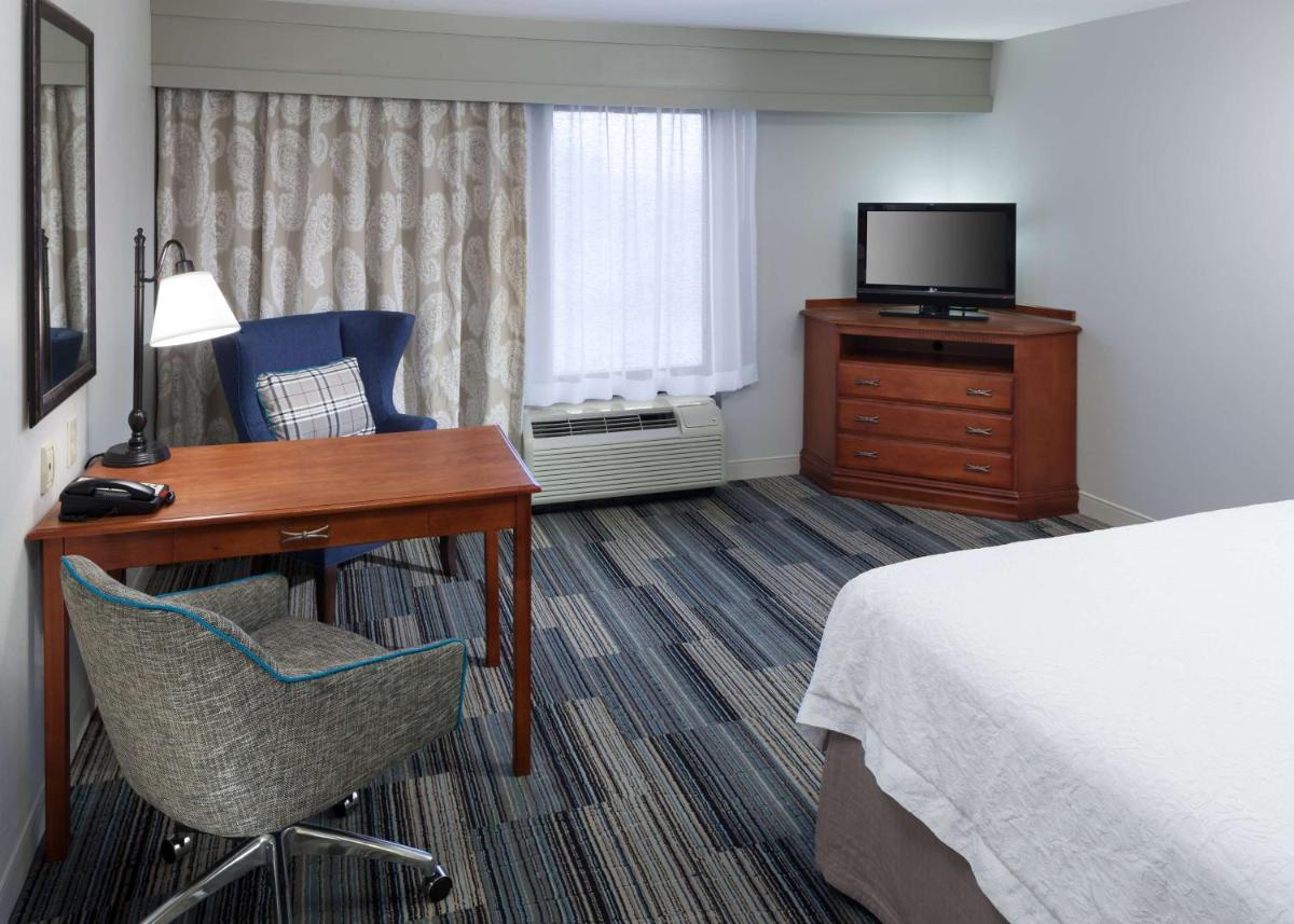 Photo - Hampton Inn & Suites Cedar Rapids