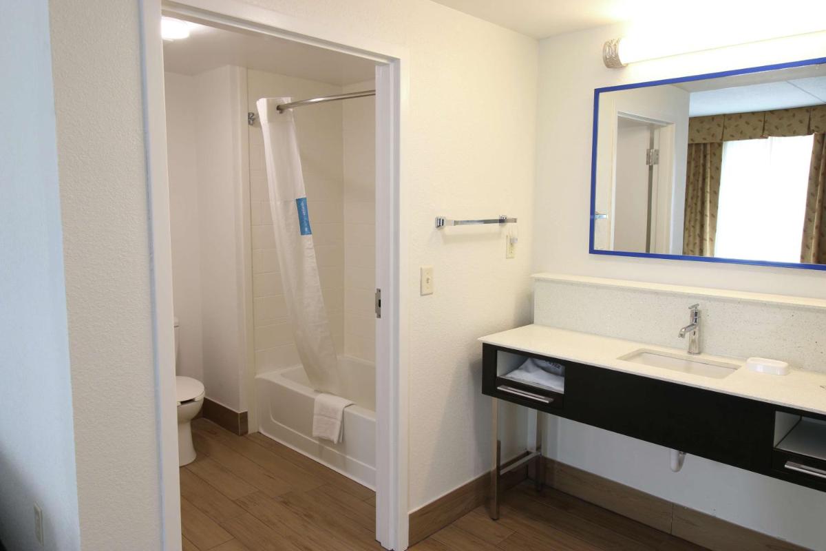 Photo - Hampton Inn & Suites Palm Coast