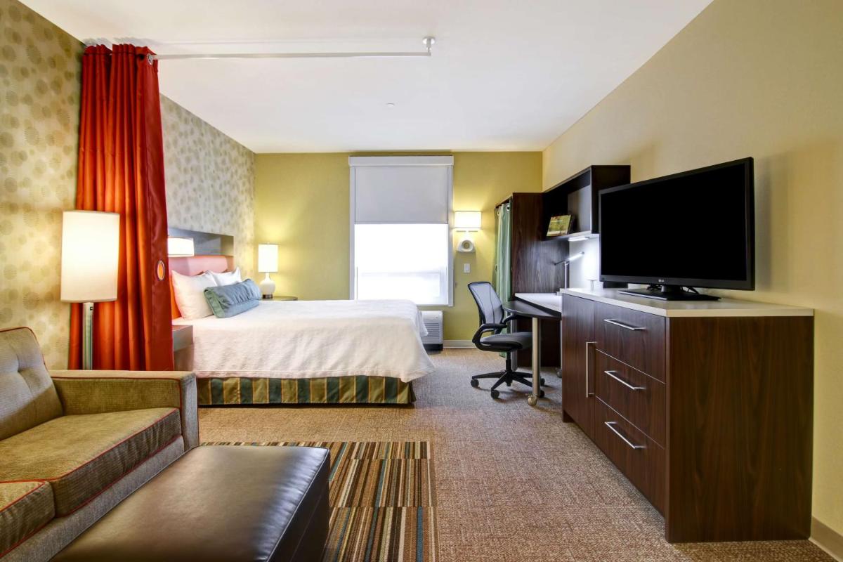Photo - Home2 Suites by Hilton West Edmonton