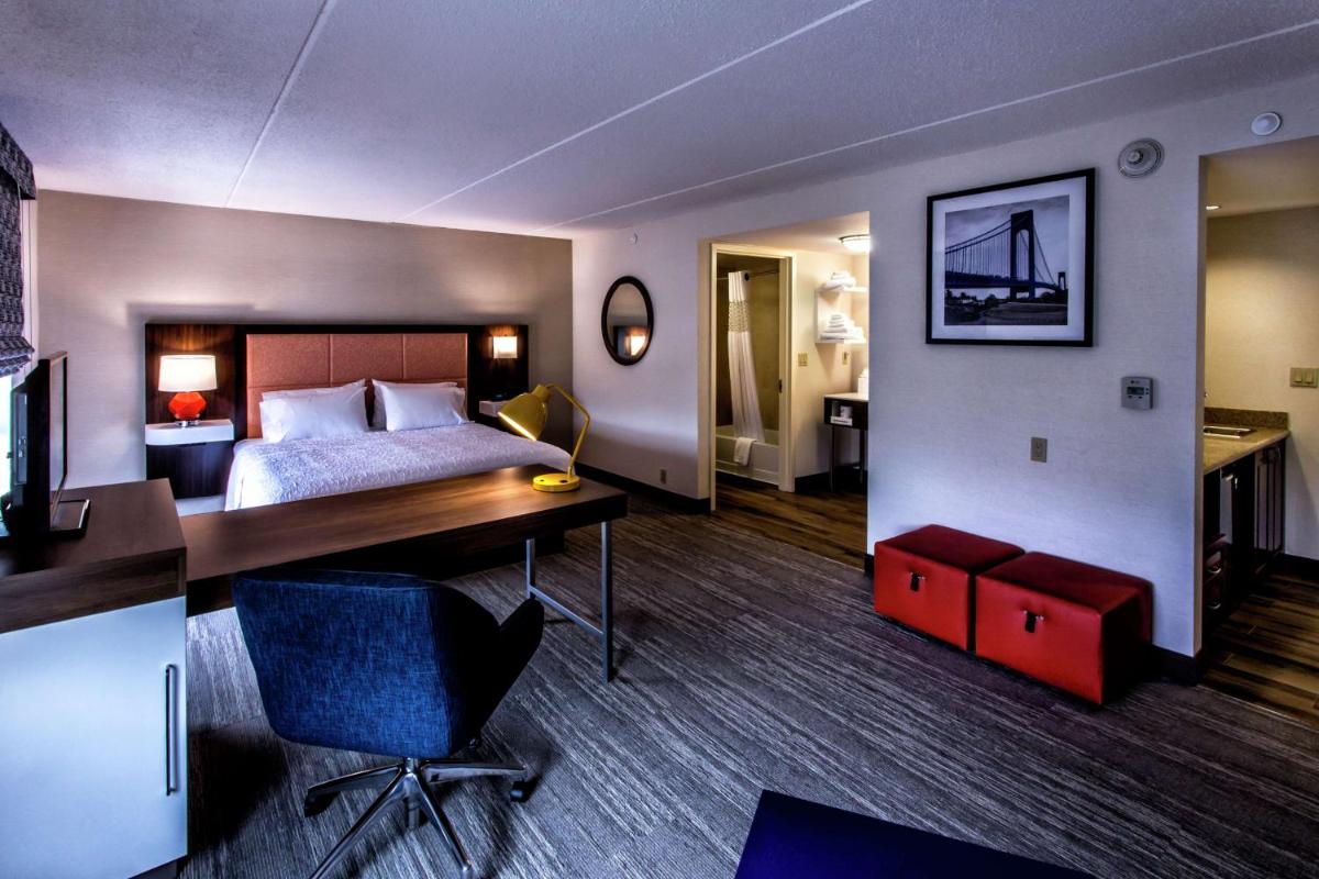 Photo - Hampton Inn & Suites Staten Island