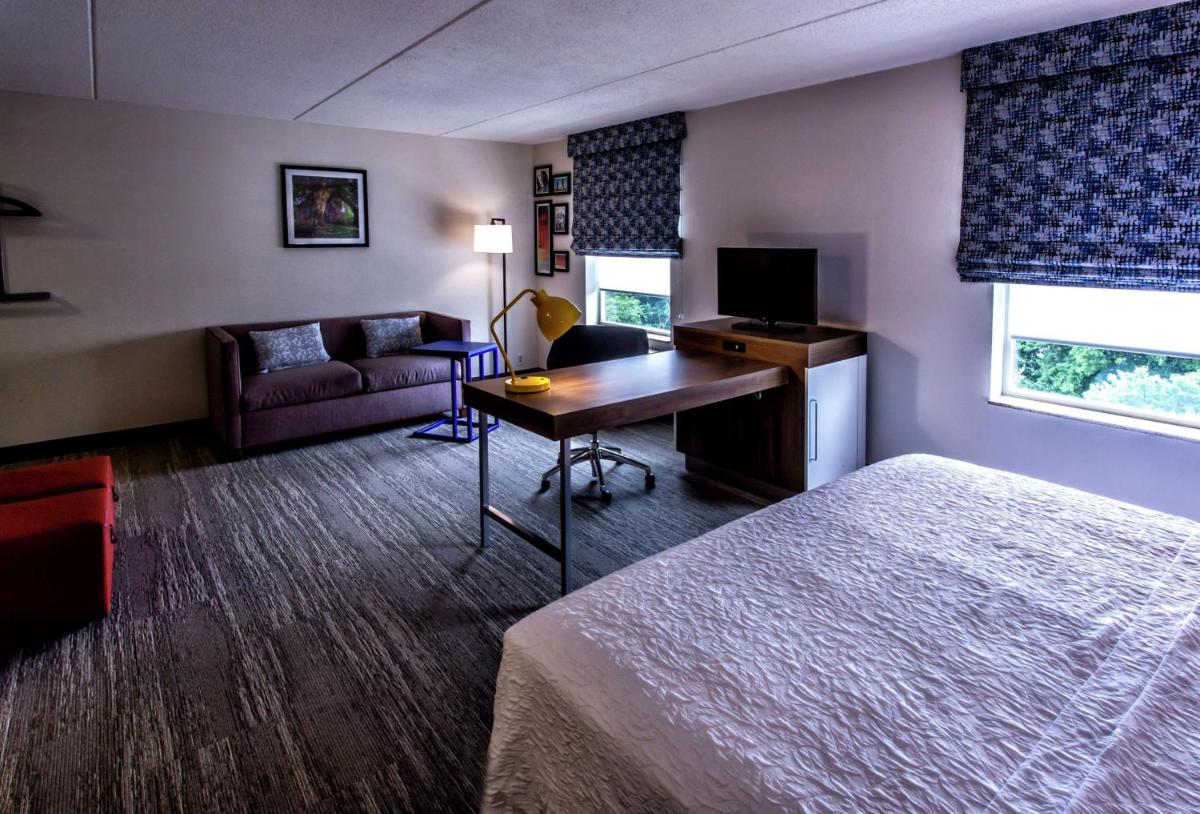 Photo - Hampton Inn & Suites Staten Island