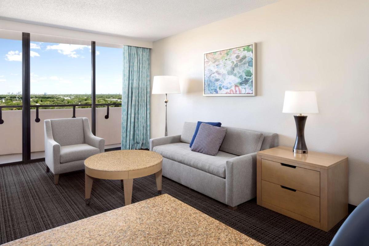 Photo - Embassy Suites by Hilton Tampa Airport Westshore