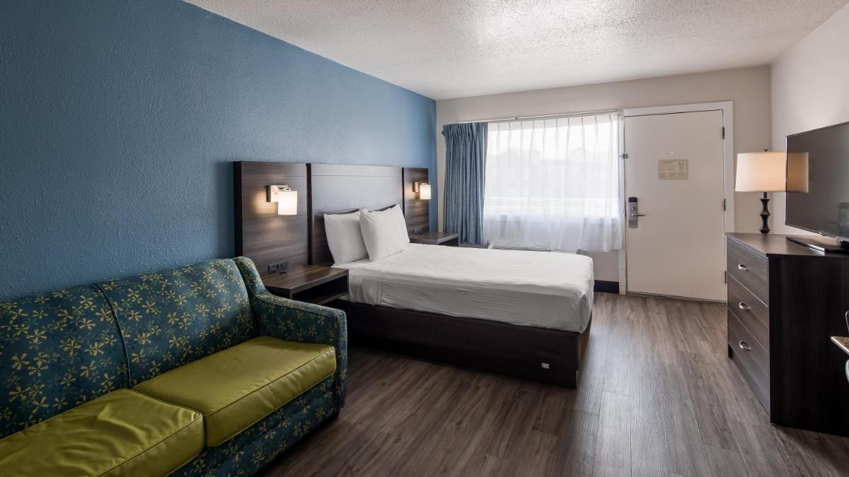 Photo - SureStay Hotel by Best Western Virginia Beach Royal Clipper