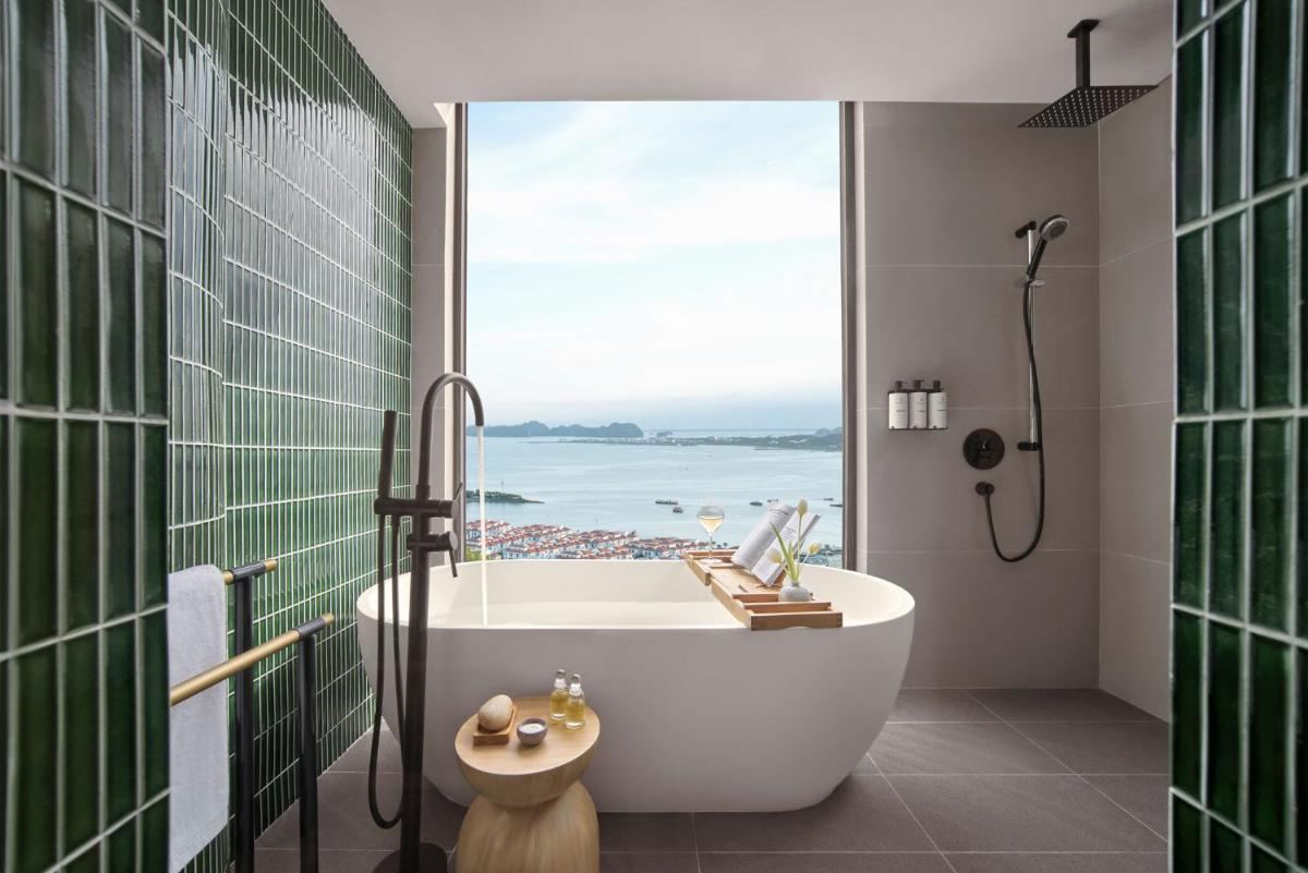 The Yacht Hotel by DC photo 7