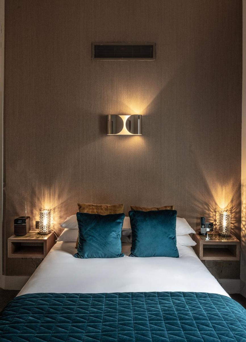 Photo - York & Albany