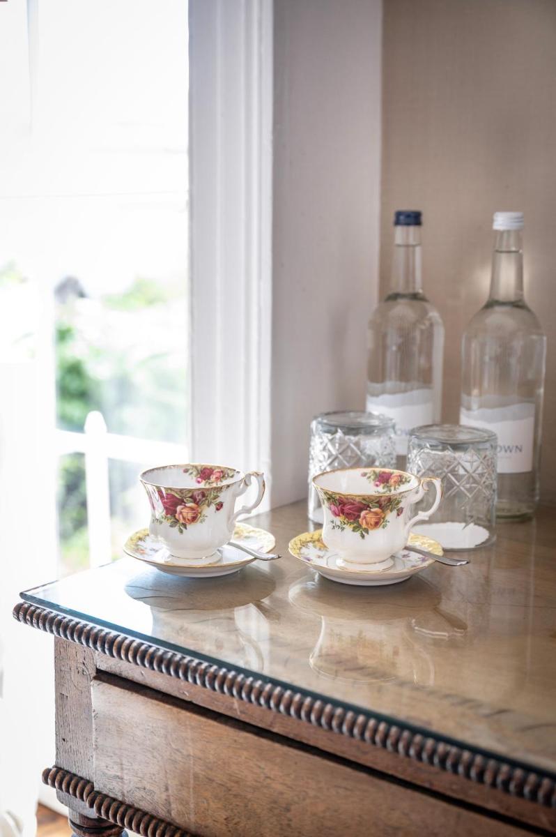 Photo - York & Albany