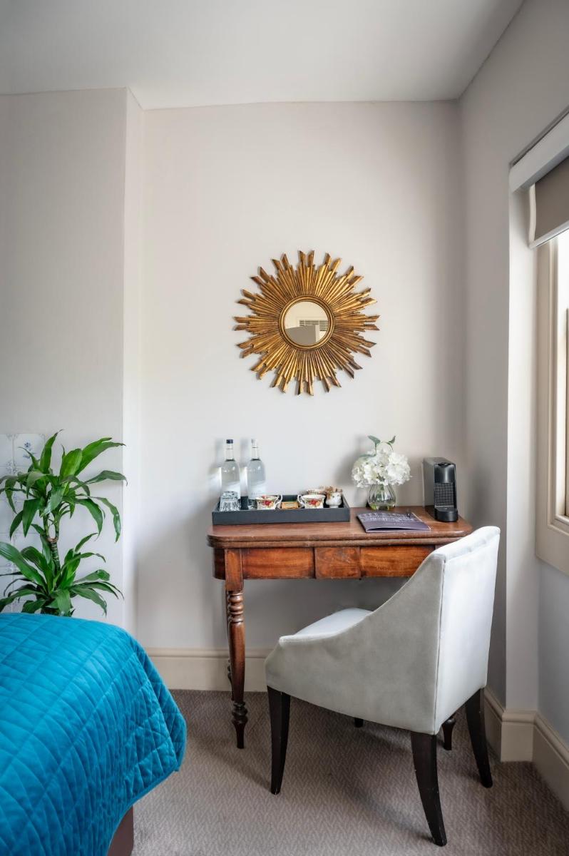 Photo - York & Albany