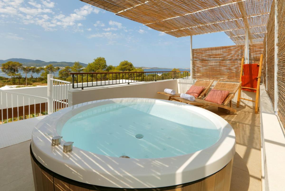 TRS Ibiza Hotel - Adults Only photo 4