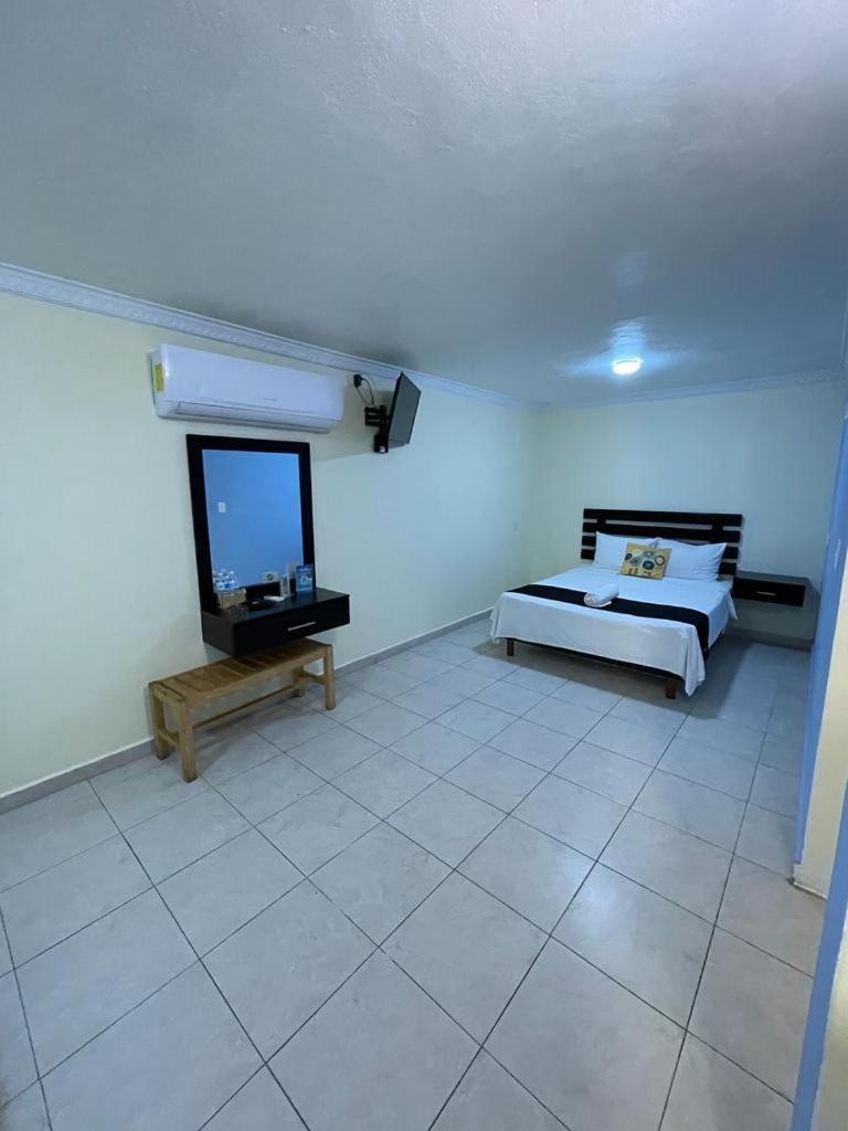 Photo - Capital Center