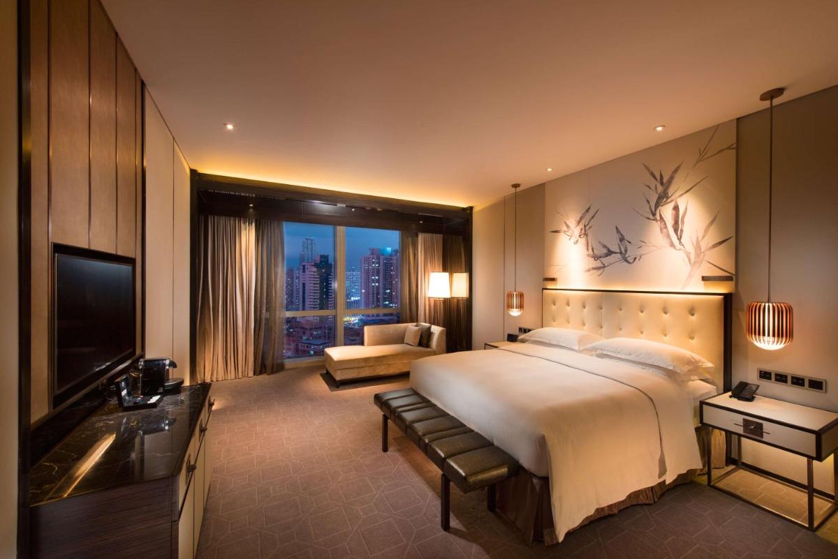 Foto - Hilton Shenzhen Futian, Metro Station at Hotel Front Door, Close to Futian Convention & Exhibition C