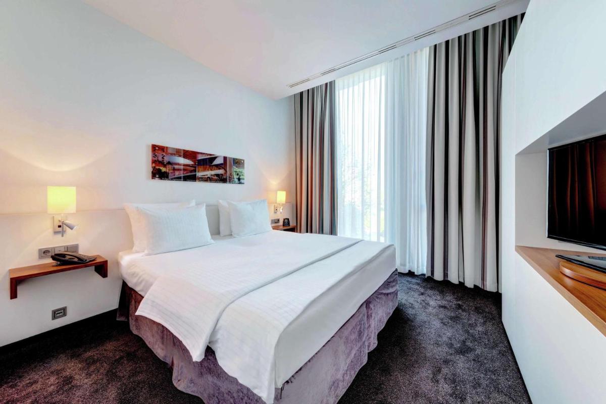 Photo - Hilton Garden Inn Stuttgart NeckarPark