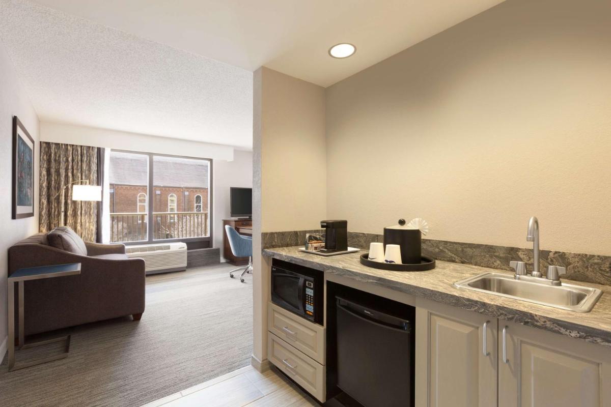 Photo - Hampton Inn & Suites Nashville-Downtown