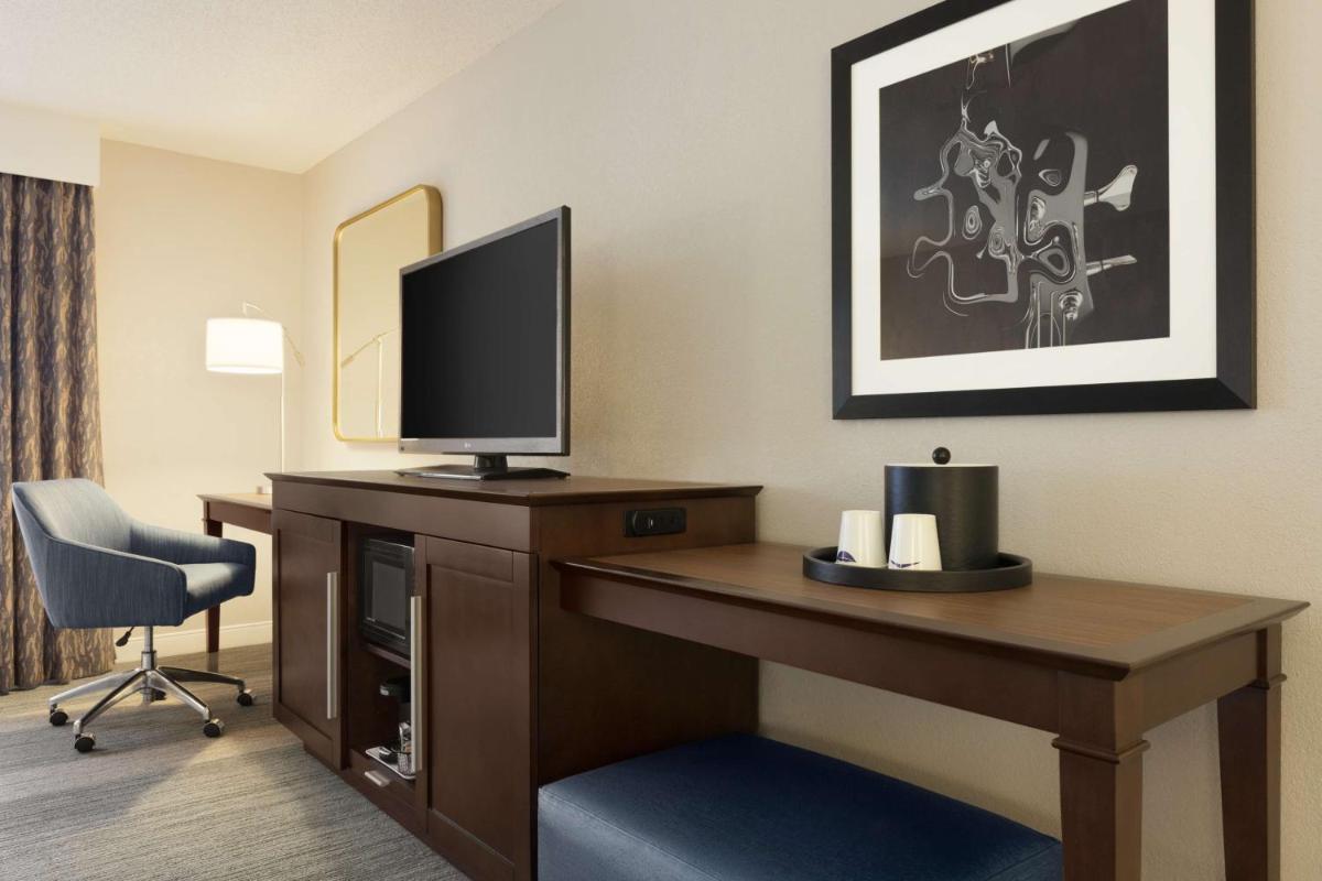 Photo - Hampton Inn & Suites Nashville-Downtown