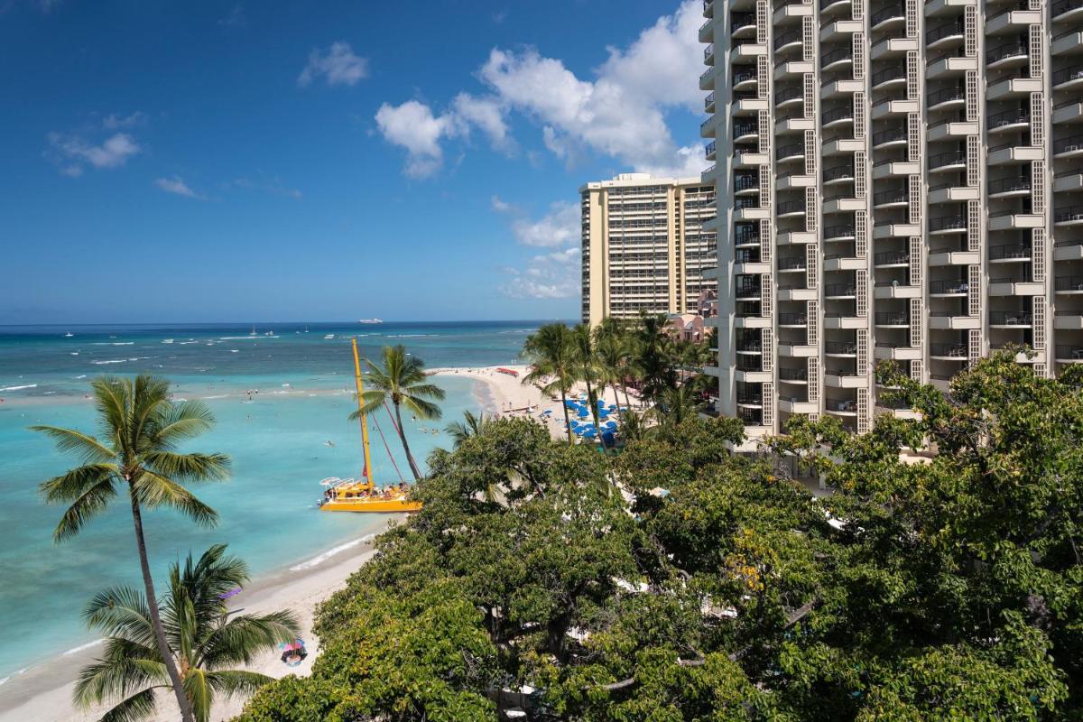 Photo - Moana Surfrider, A Westin Resort & Spa, Waikiki Beach