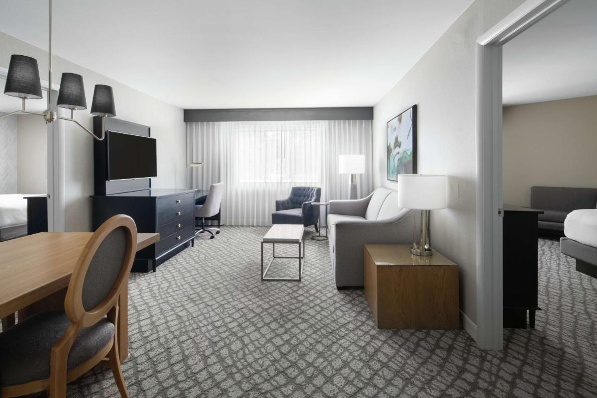 Photo - DoubleTree Suites by Hilton Charlotte/SouthPark