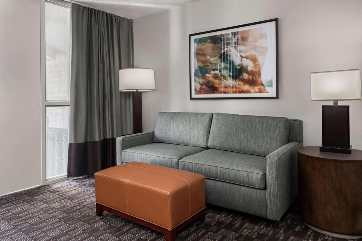 Photo - Embassy Suites by Hilton Nashville Airport