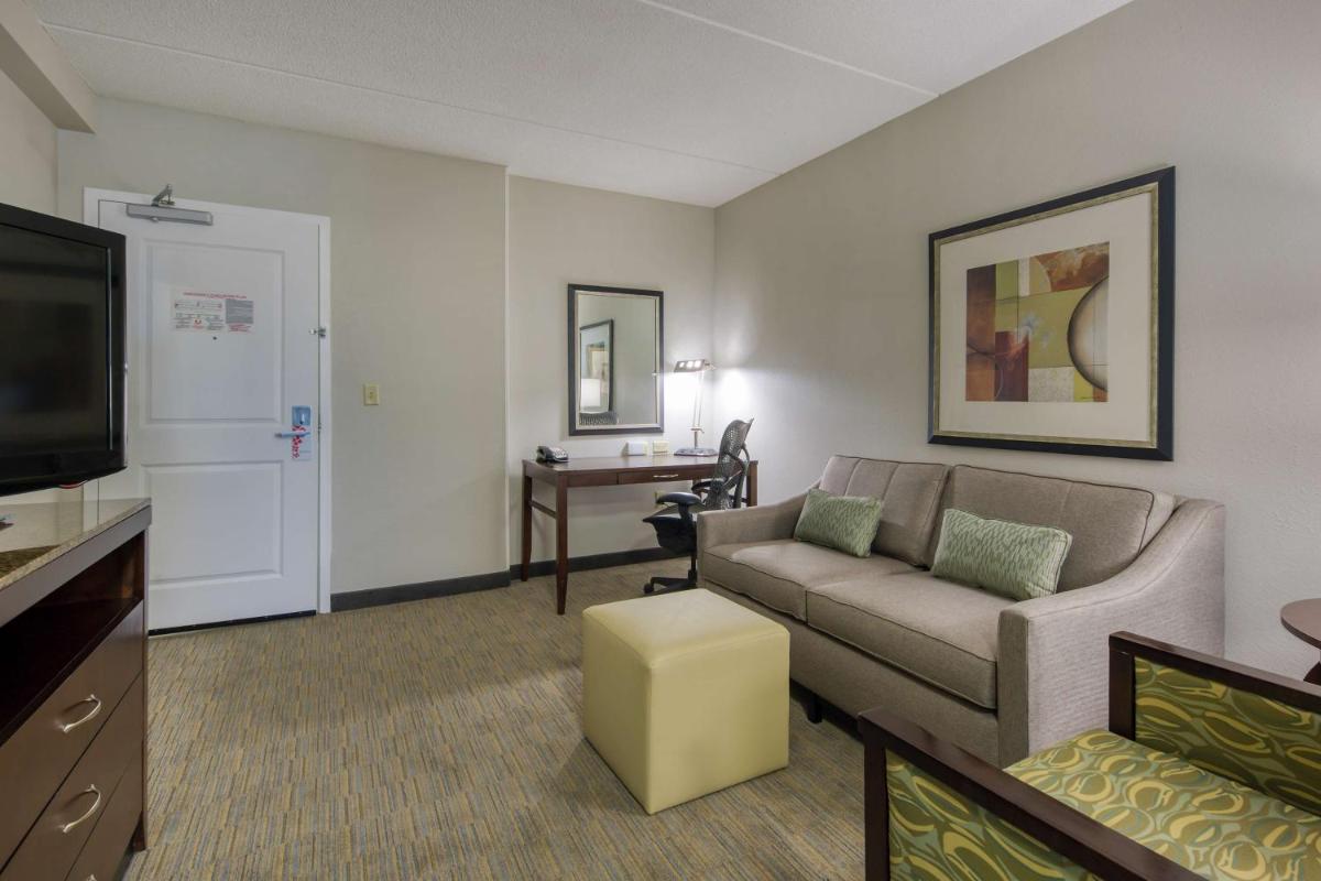 Photo - Hilton Garden Inn Durham Southpoint