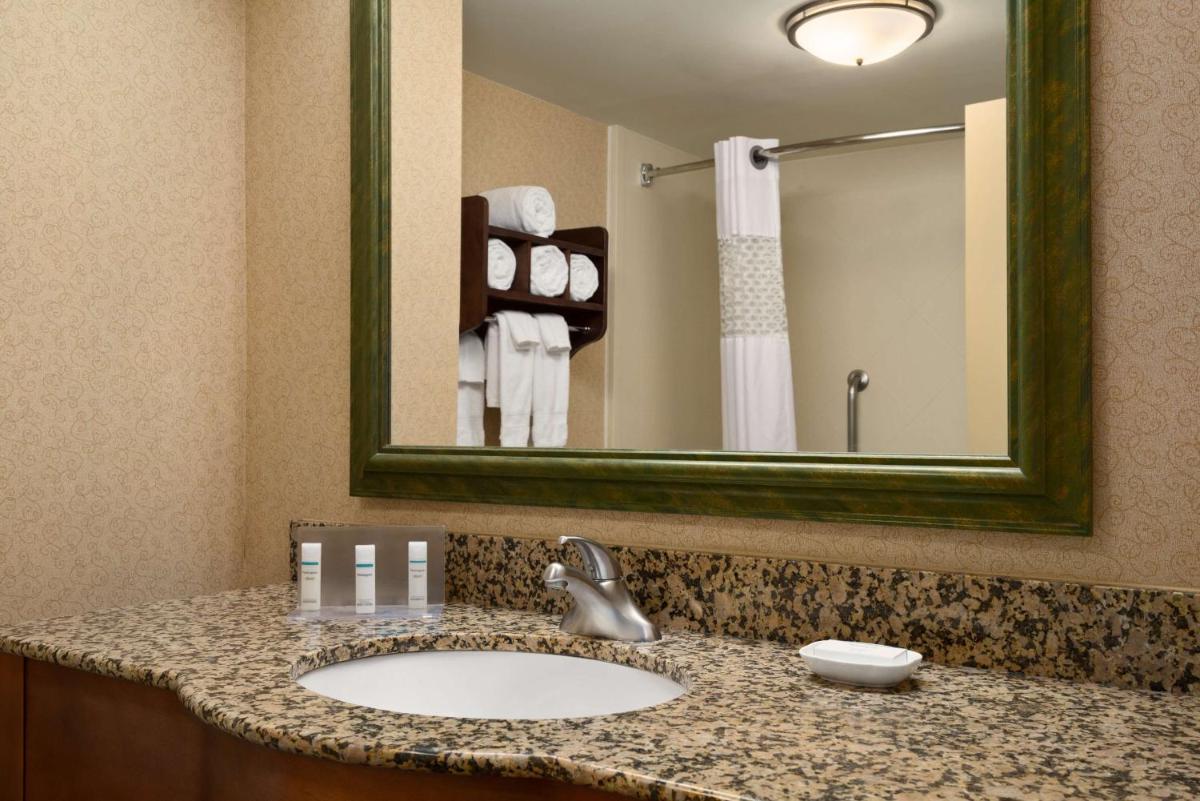 Photo - Hampton Inn & Suites Williamsburg-Central