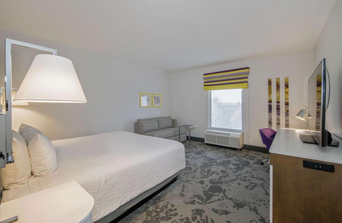 Photo - Hampton Inn & Suites Raleigh-Durham Airport-Brier Creek