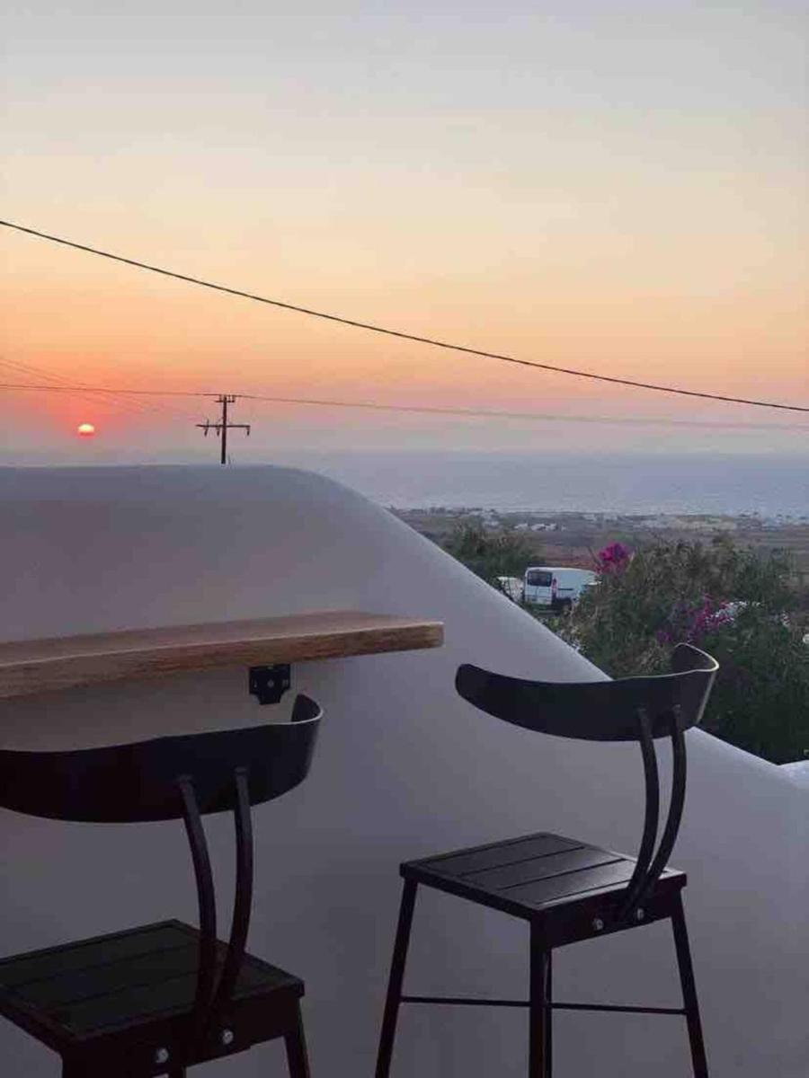 Photo - Pink Freud Villas Santorini