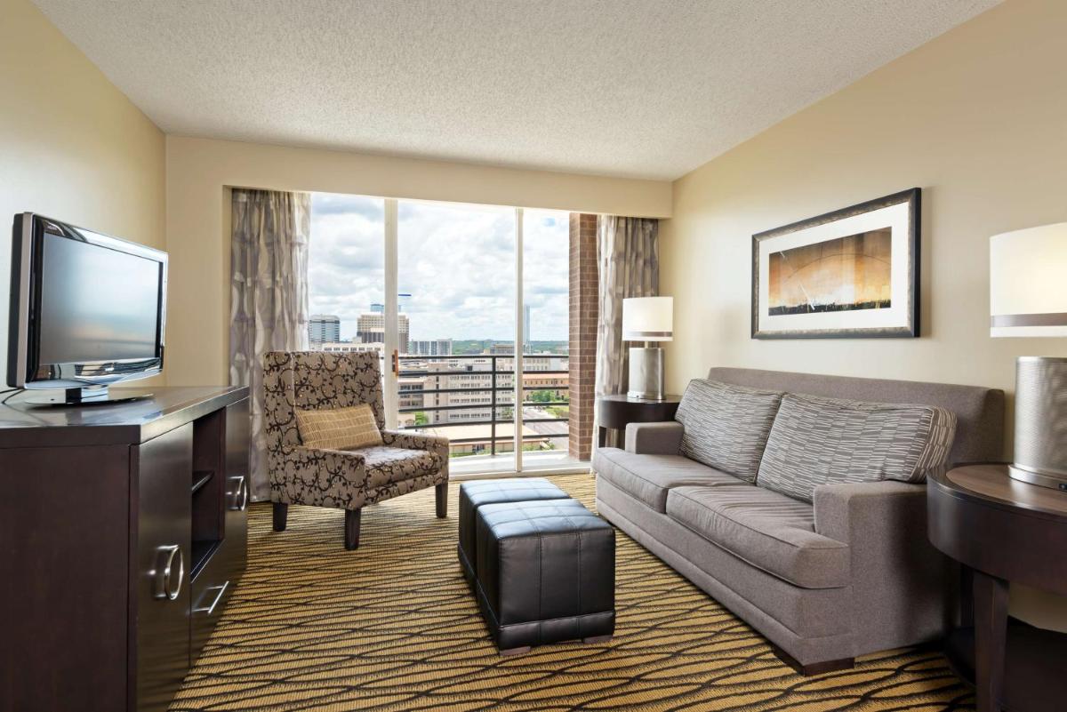 Photo - DoubleTree Suites by Hilton Hotel Austin