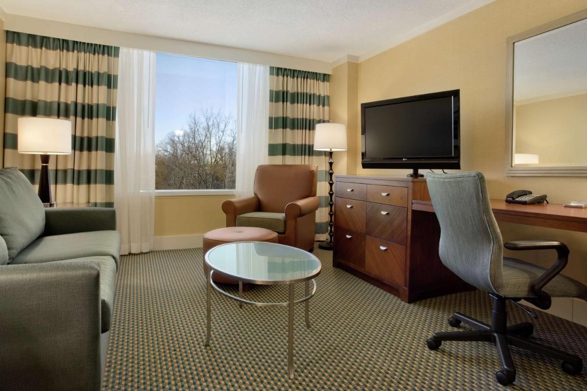 Photo - Hilton Stamford Hotel & Executive Meeting Center