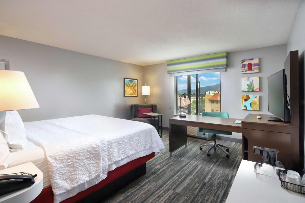 Photo - Hampton Inn & Suites Tucson East