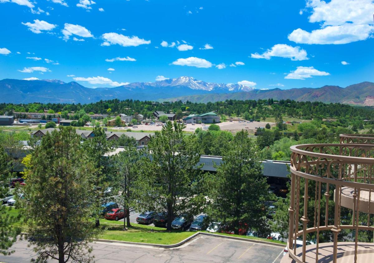 Photo - Embassy Suites by Hilton Colorado Springs