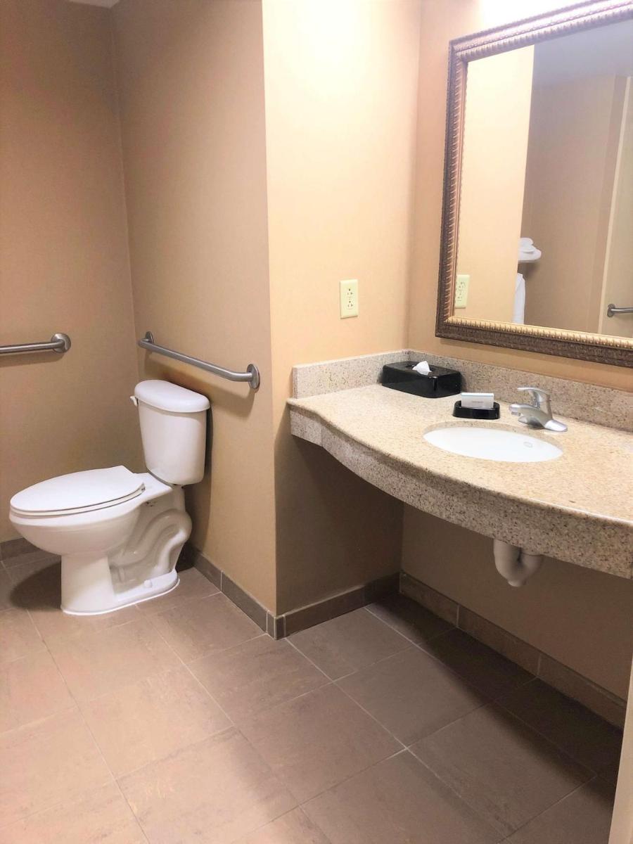 Photo - Hampton Inn & Suites Norfolk-Airport