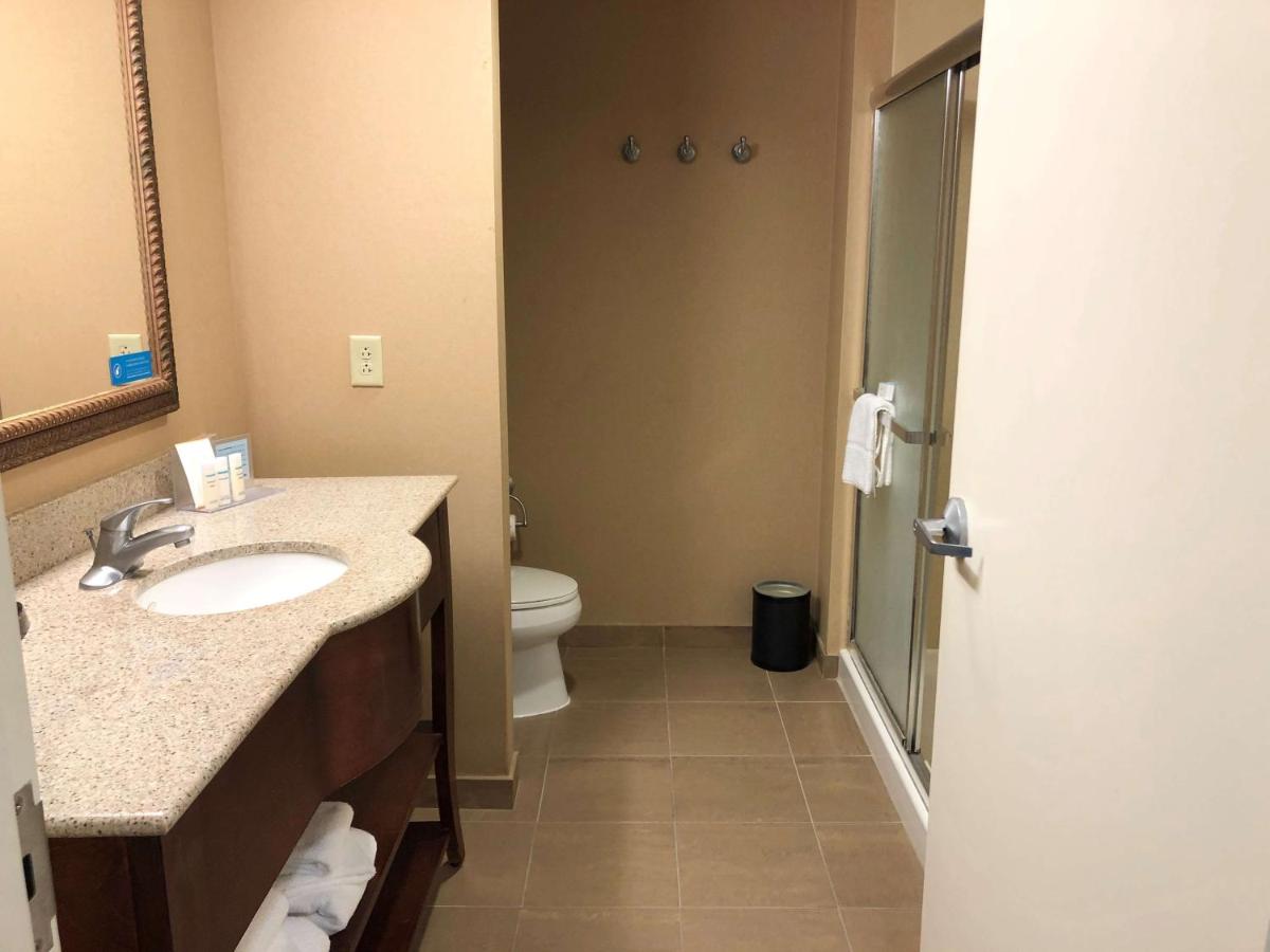 Photo - Hampton Inn & Suites Norfolk-Airport