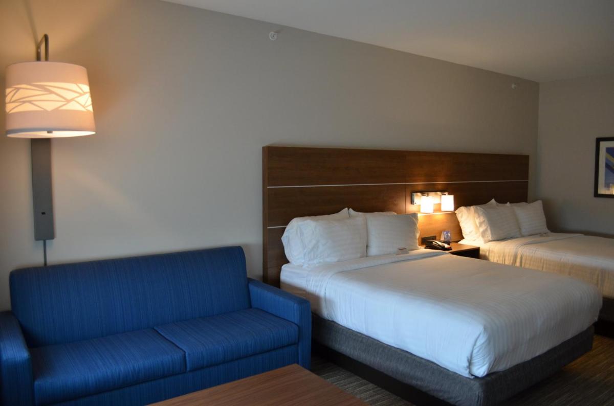Photo - Holiday Inn Express & Suites - Charlotte NE - University Area, an IHG Hotel