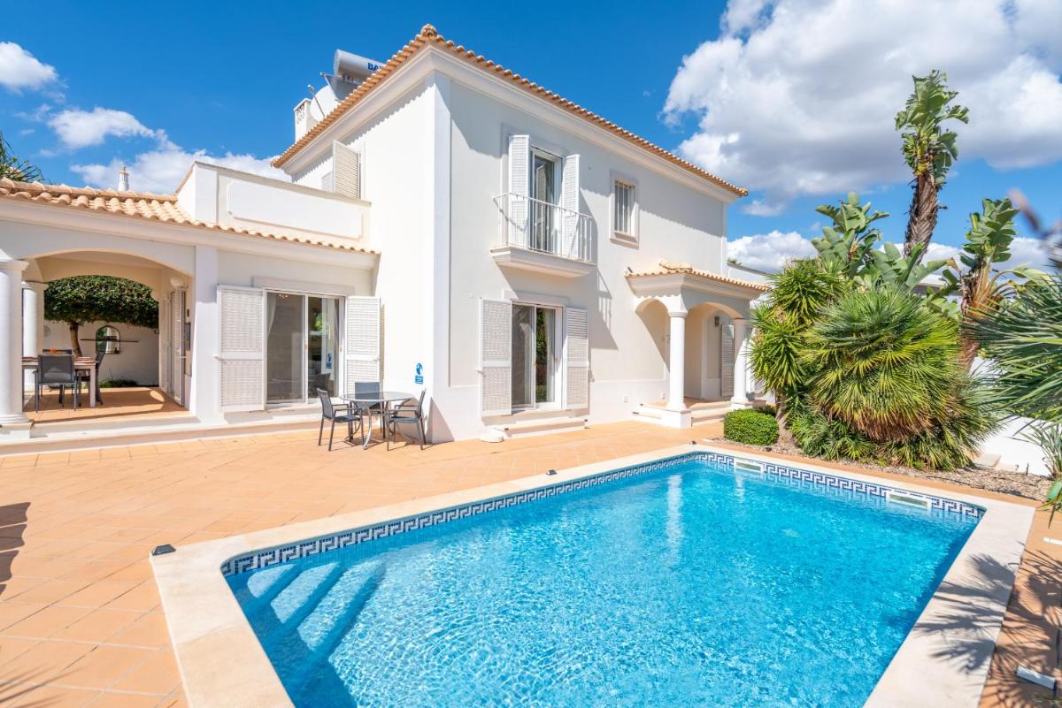 Photo - Villa Fantasia - NEW RENTAL 4 Bedroom with Private Pool 650 Meters to The Vau Beach