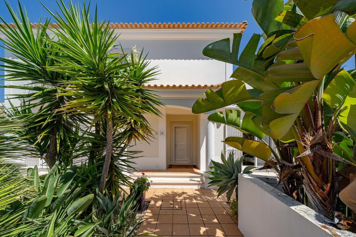 Photo - Villa Fantasia - NEW RENTAL 4 Bedroom with Private Pool 650 Meters to The Vau Beach