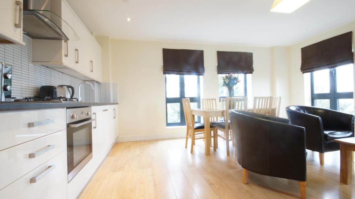 Photo - Lodge Drive Serviced Apartments