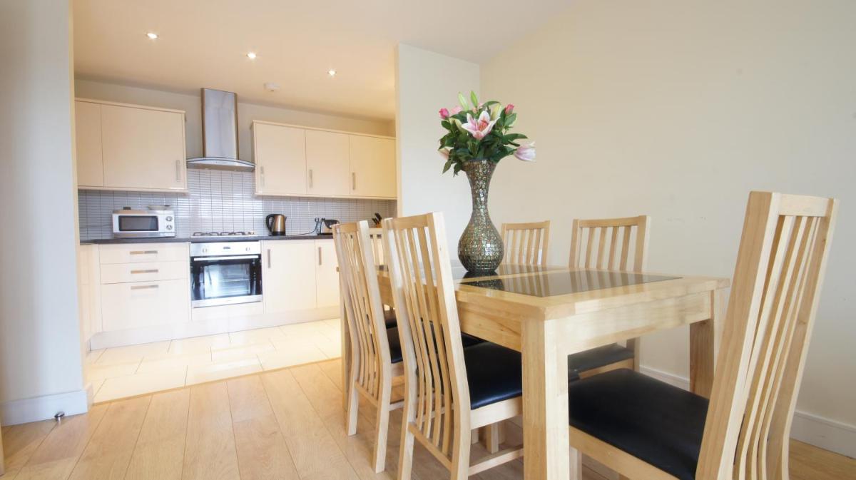 Foto - Lodge Drive Serviced Apartments