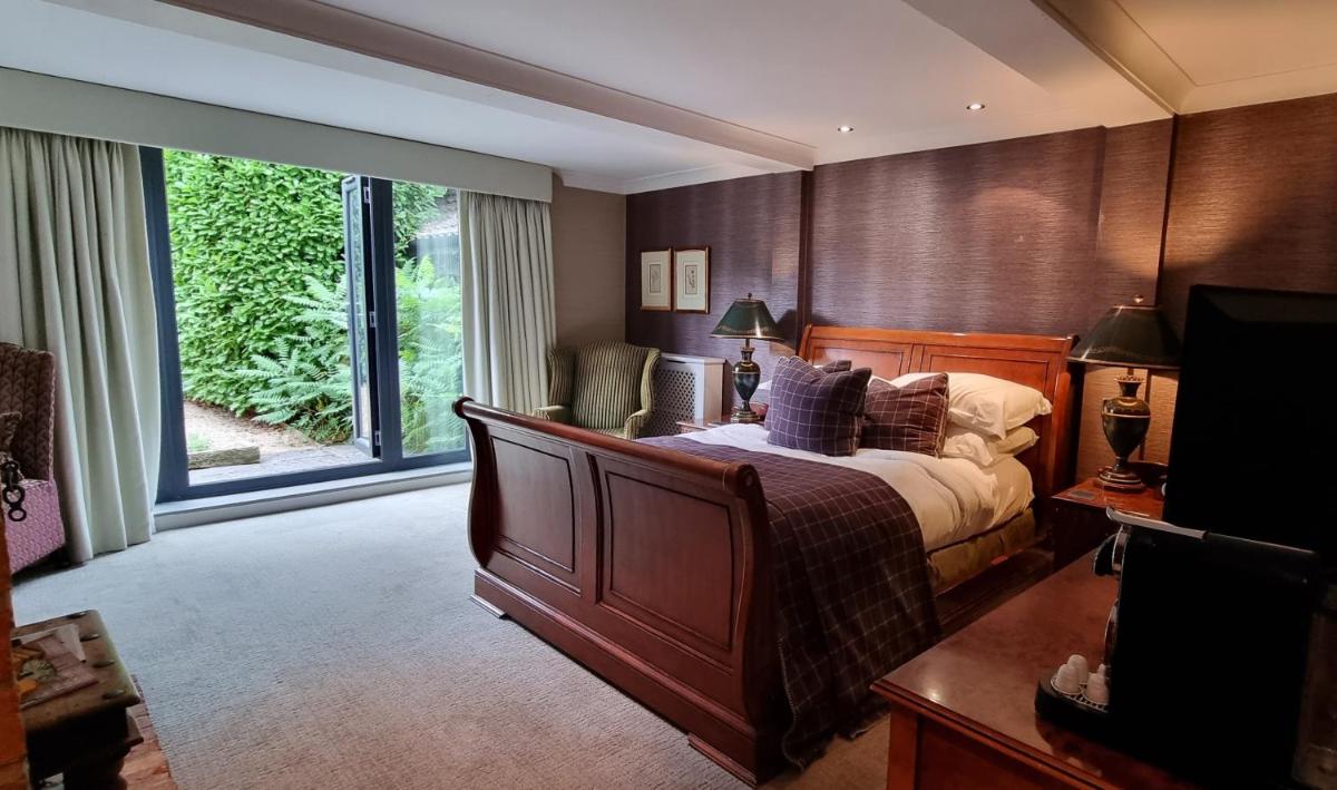 Photo - Langshott Manor - Luxury Hotel Gatwick