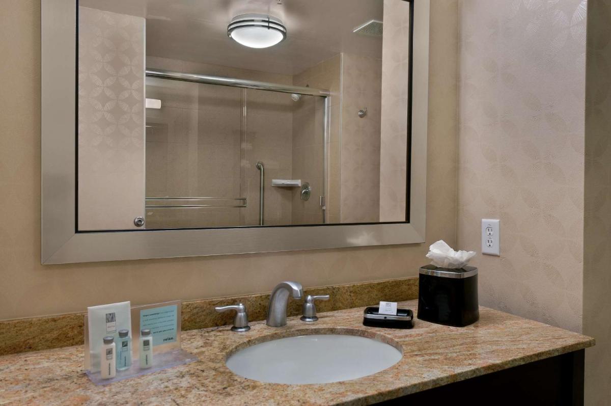 Photo - Hampton Inn & Suites Tampa Northwest/Oldsmar