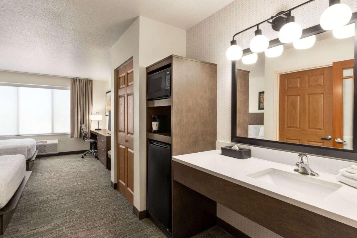 Photo - Days Inn & Suites by Wyndham Bozeman