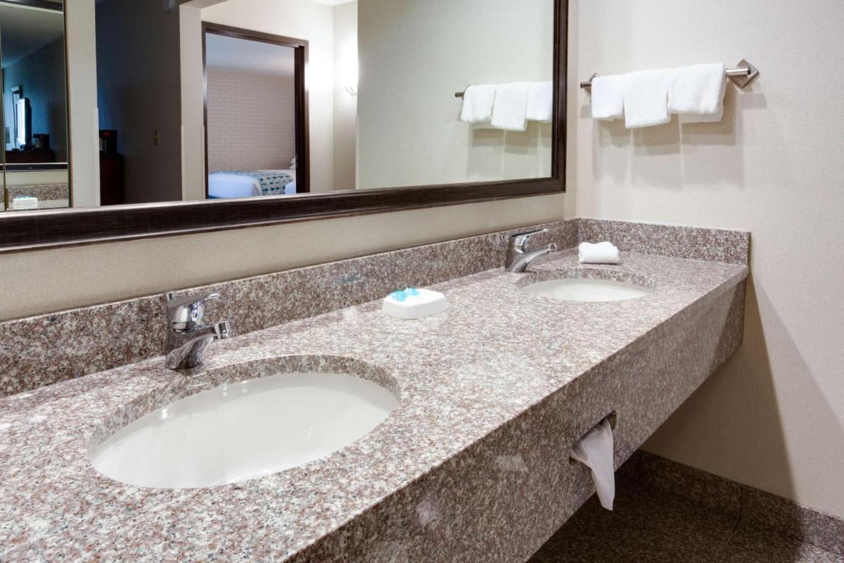 Photo - Drury Inn & Suites Nashville Airport