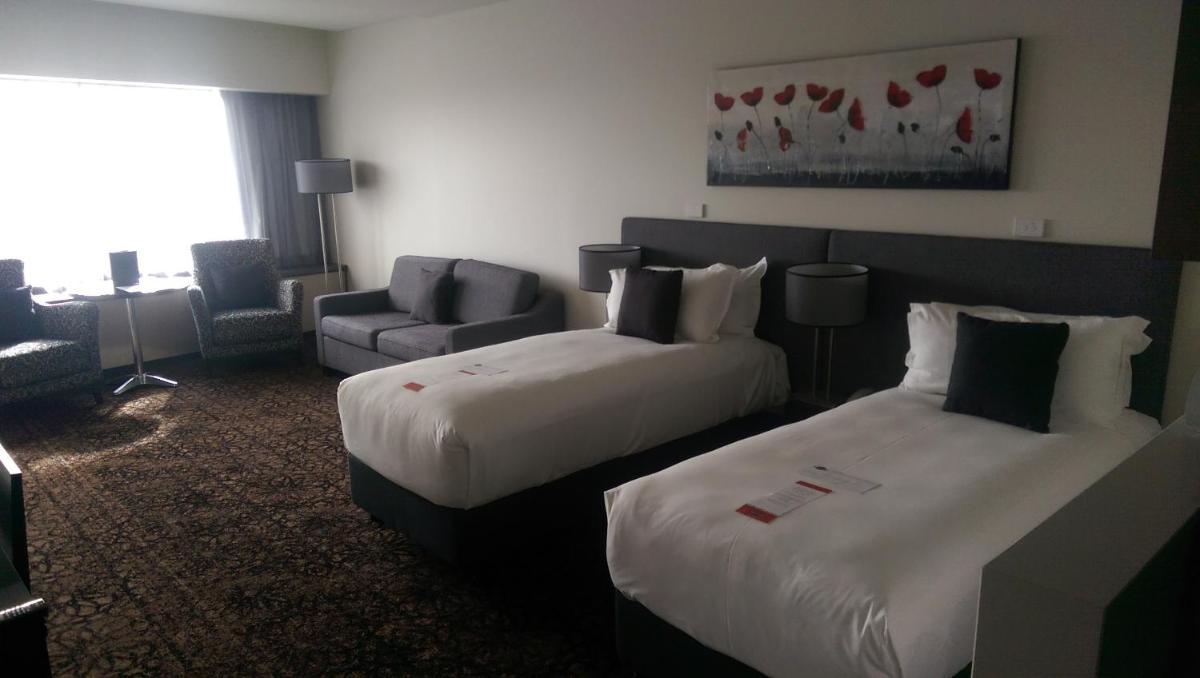 Photo - Calamvale Hotel Suites and Conference Centre