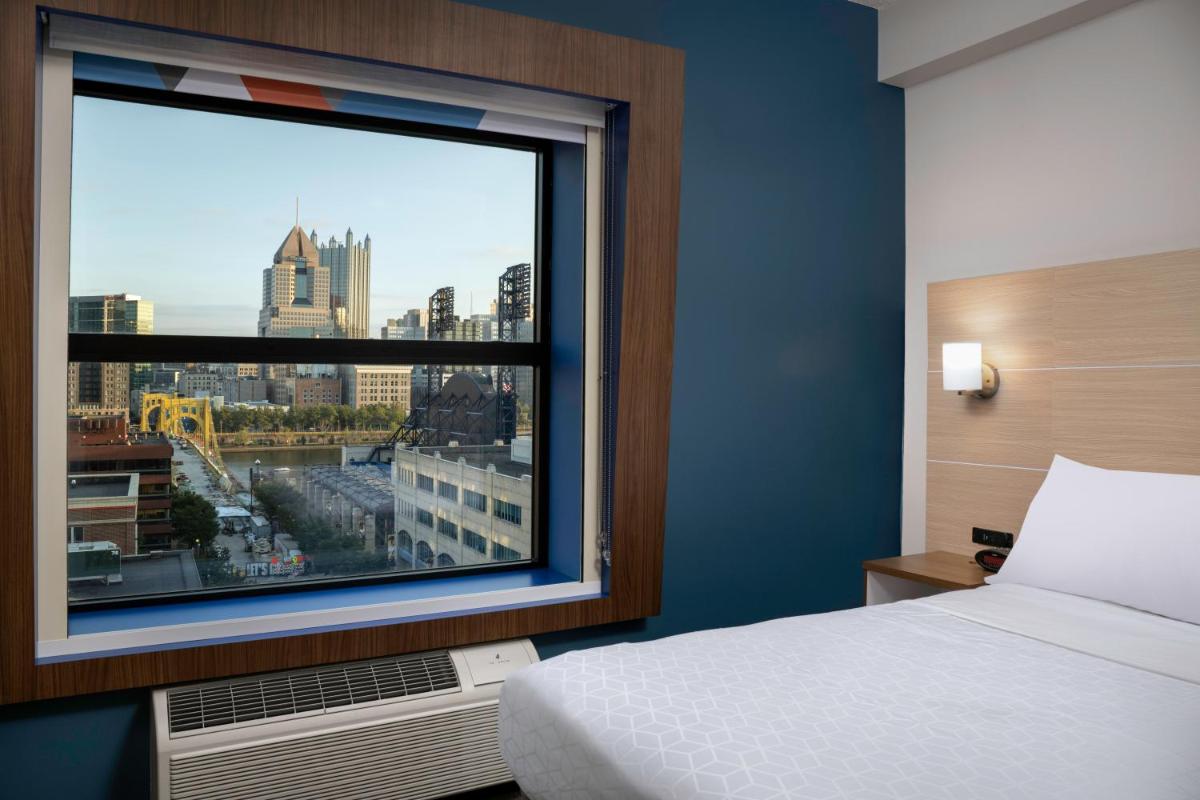 Photo - Holiday Inn Express & Suites Pittsburgh North Shore, an IHG Hotel